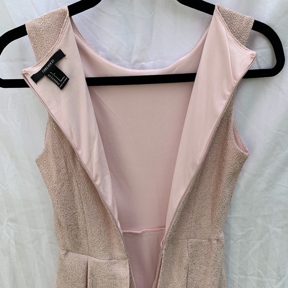 👑 Forever 21 Stunning Rose Gold Pleated Dress 👑 - Picture 7 of 8
